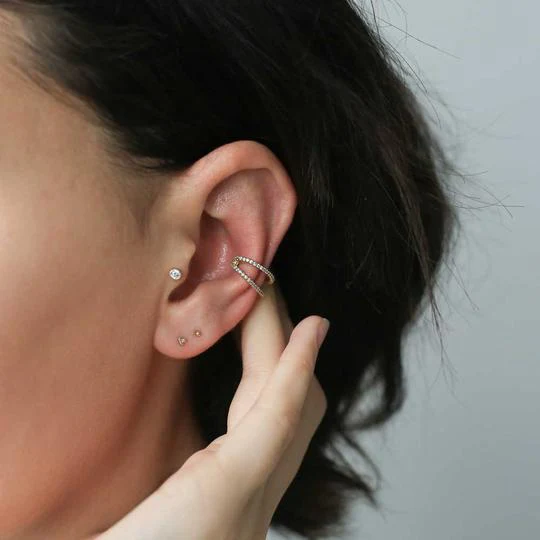 Tiny Trinity Threaded Flat Back Earring - Image 3